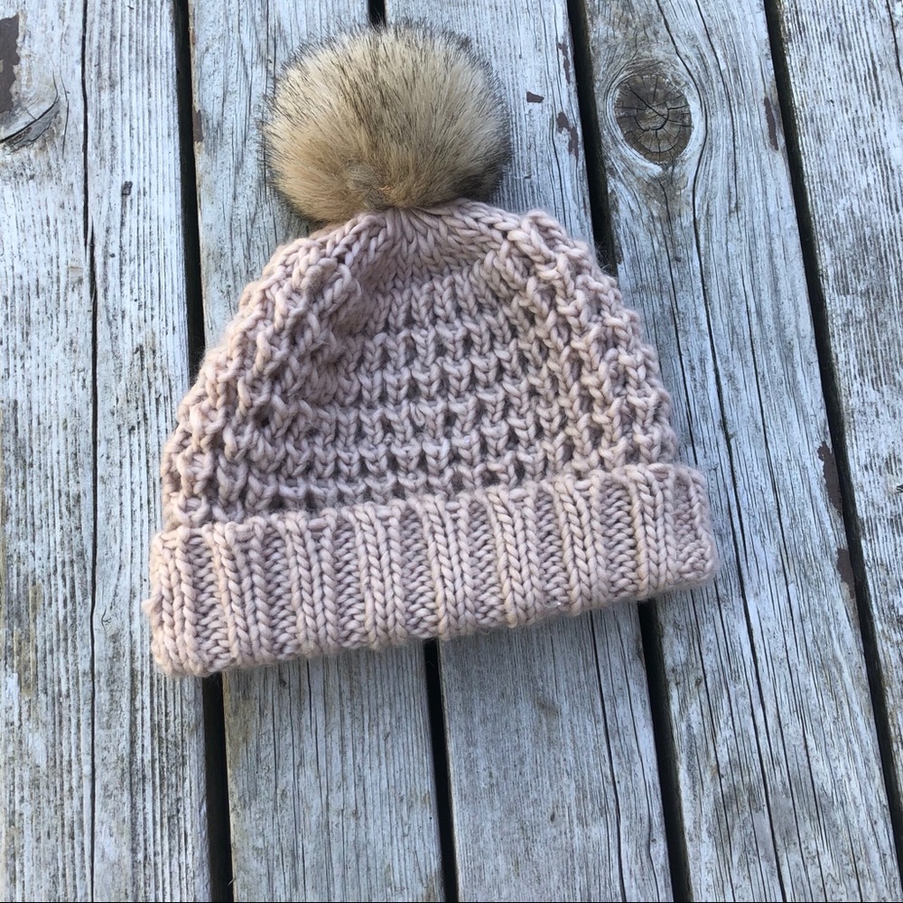 🥳FREE W PURCHASE🥳 H&M toque